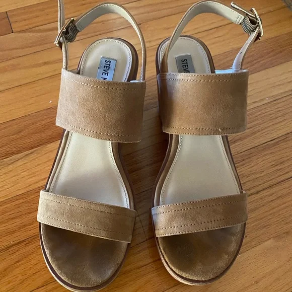 Steve Madden “Caytln Sand Suede” - Picture 4 of 8